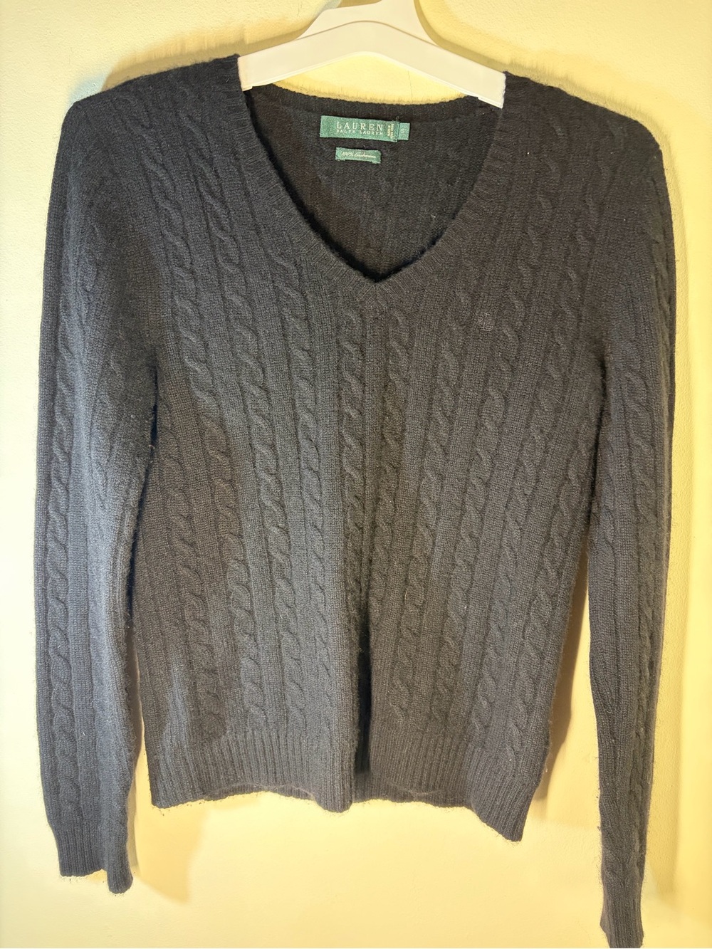 Lauren Ralph Lauren 100% cashmere Cable Knit Sweater black small  beautiful